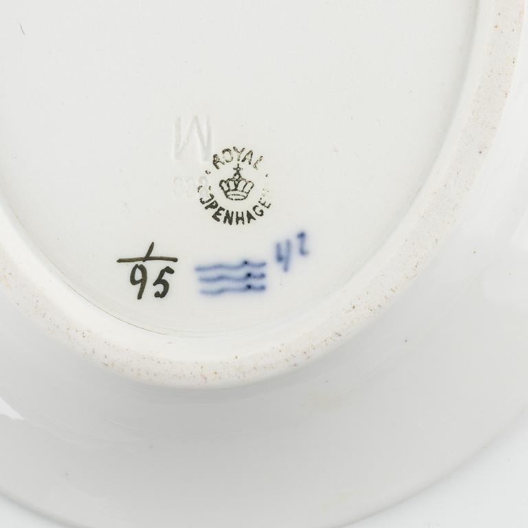 Fat, 5 st, "Musselmalet", bland annat halvblonde, Royal Copenhagen, Danmark.