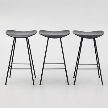 Komplot Design, barstolar, 3 st, "2D", Gubi, Danmark.