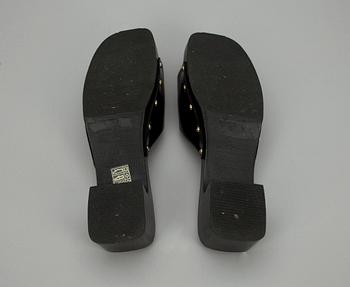 SKOR, sandaler, Gucci.