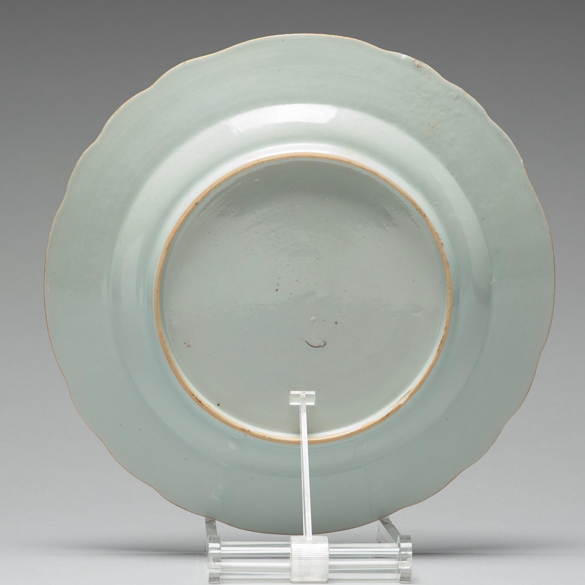 A famille rose dish, Qing dynasty, Qianlong (1736-95).