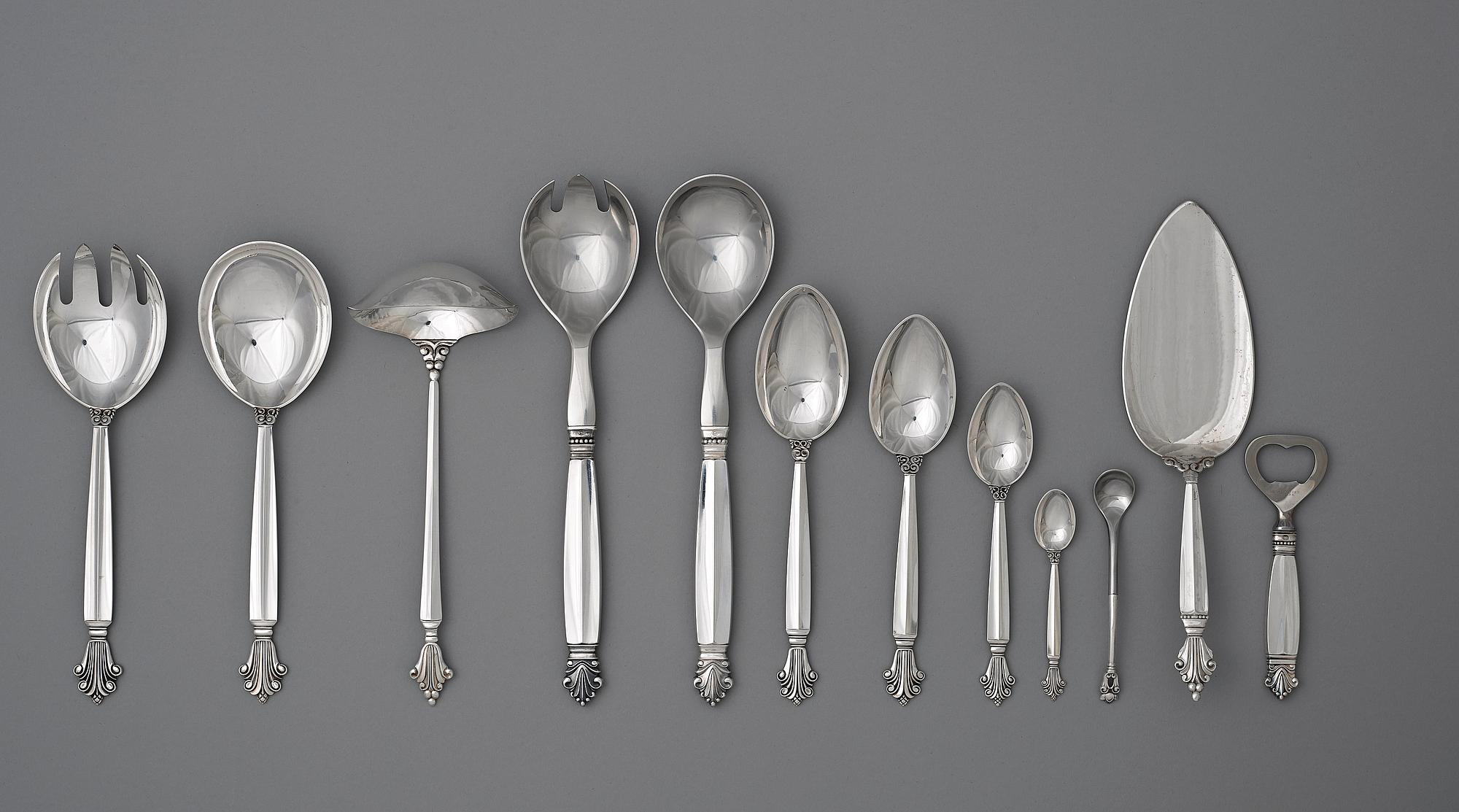Johan Rohde, bestickuppsättning, 92 delar "Dronning/ Acanthus", Georg Jensen, Danmark  efter 1945, sterling och rostfritt.