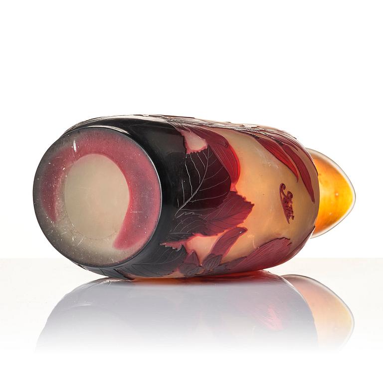 Emile Gallé, an Art Nouveau cameo glass vase, Nancy, France, early 1900s.