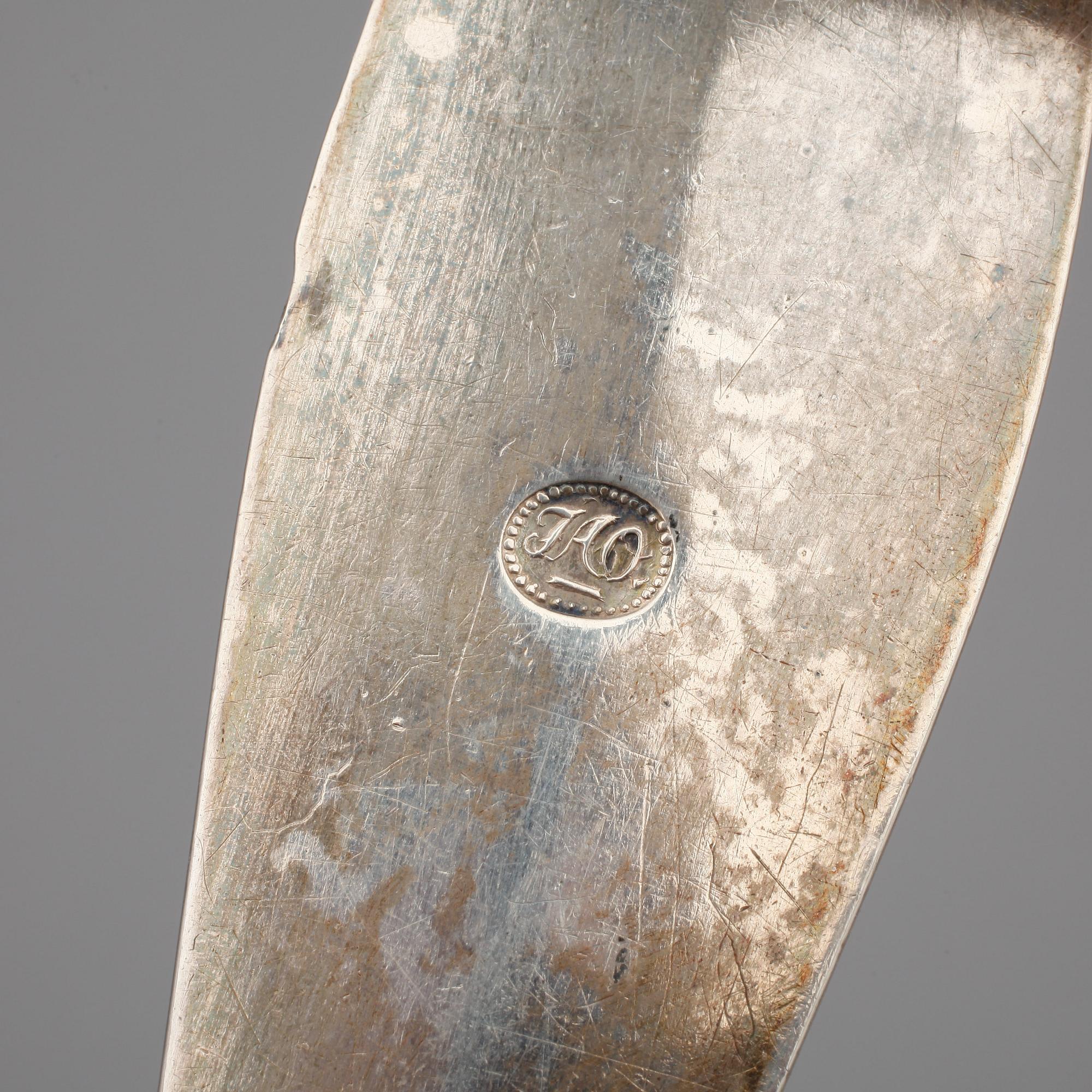 SOPPSLEV, silver, otydliga stämplar, Göteborg, 1800-tal. Vikt ca 235 gram.