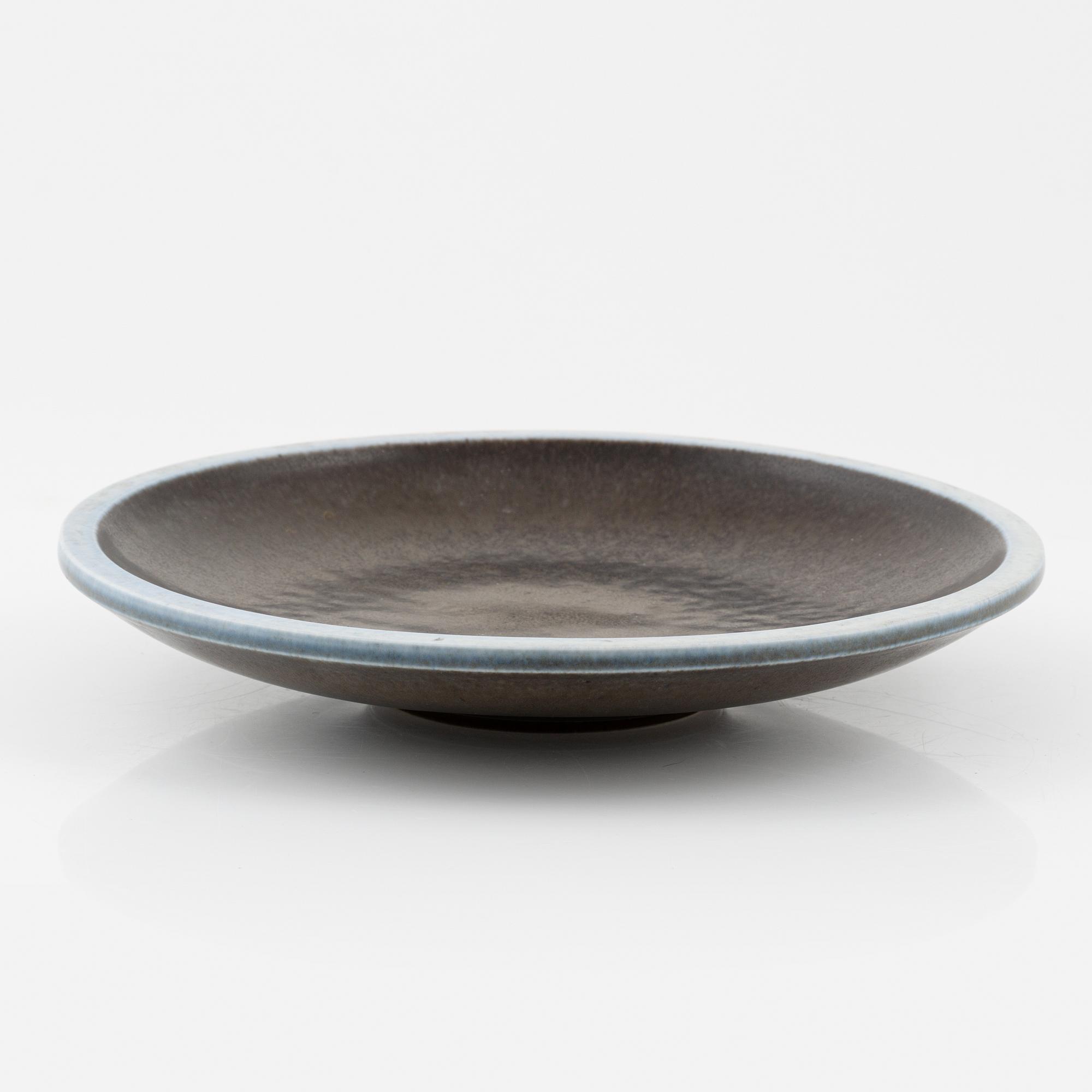 Berndt Friberg, a stoneware dish, Gustavsbergs studio, 1961.