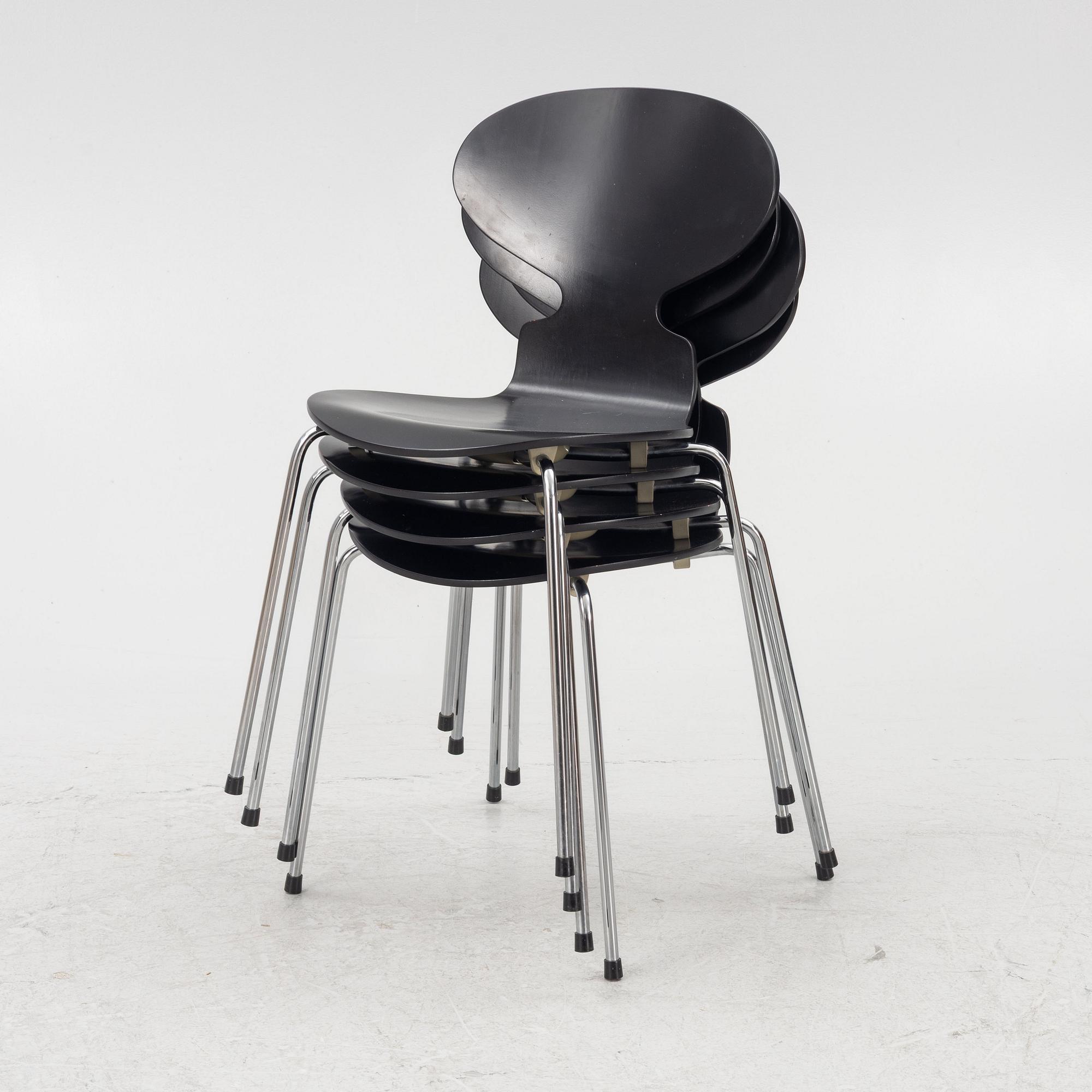 Arne Jacobsen, stolar, 4 st, "Myran", Fritz Hansen, Danmark, 1900-talets andra hälft.