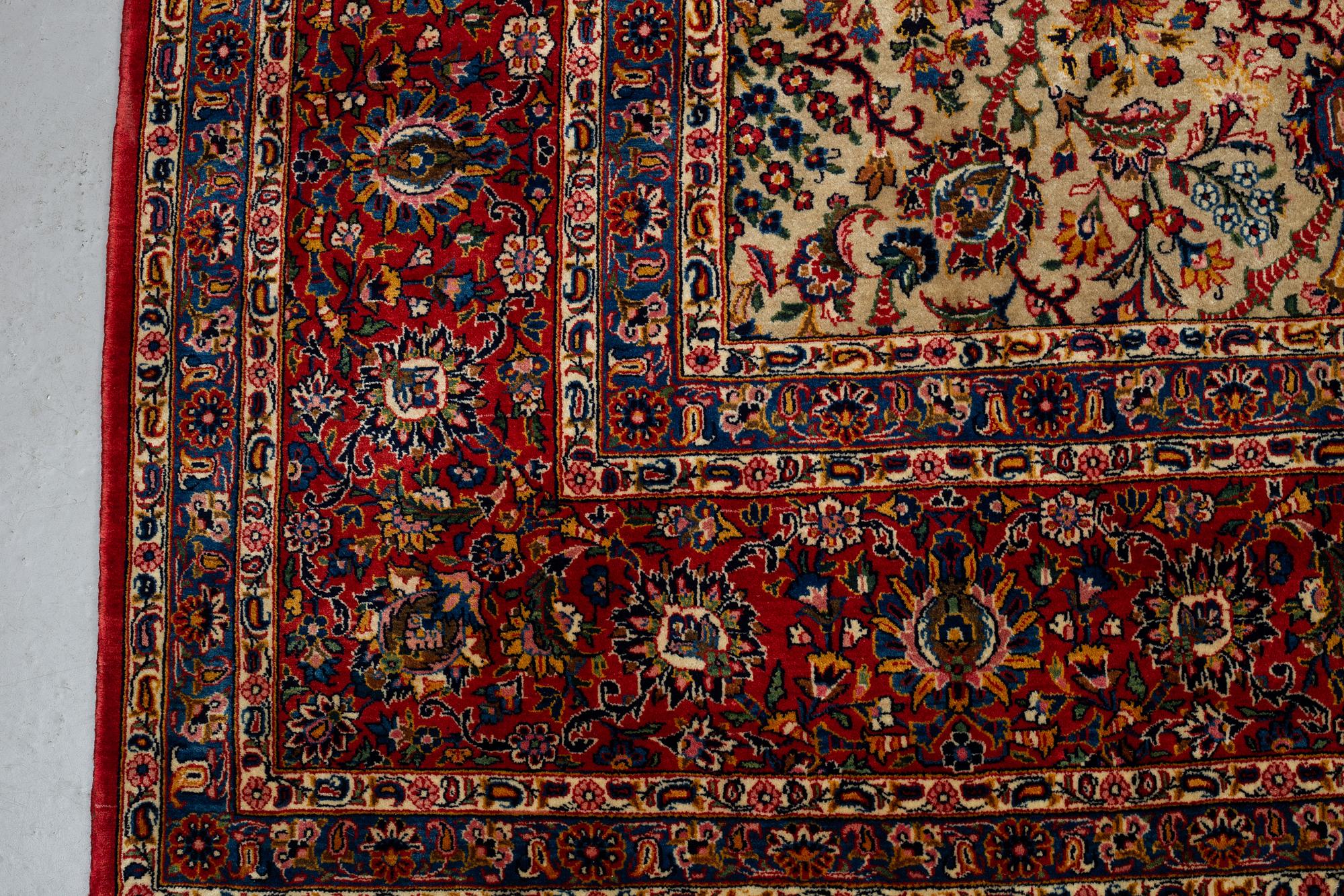 Matta, semiantik Keshan, ca 422 x 321 cm.