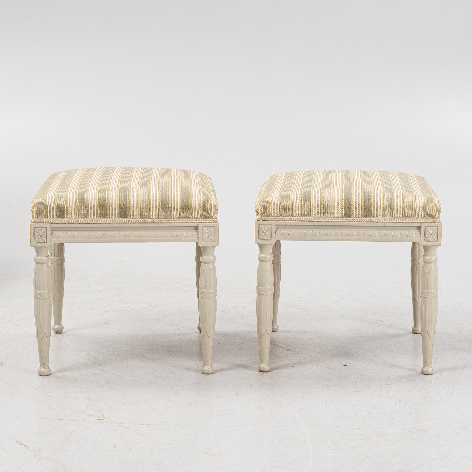 A Gustavian style 6-piece furniture suite, P.A. Eklund Bispgården, mid 20th Century.
