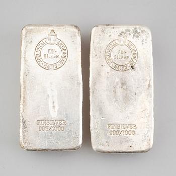 SILVERTACKOR, 2 st, finsilver, Malmö Ädelmetall AB, 2000 gram.
