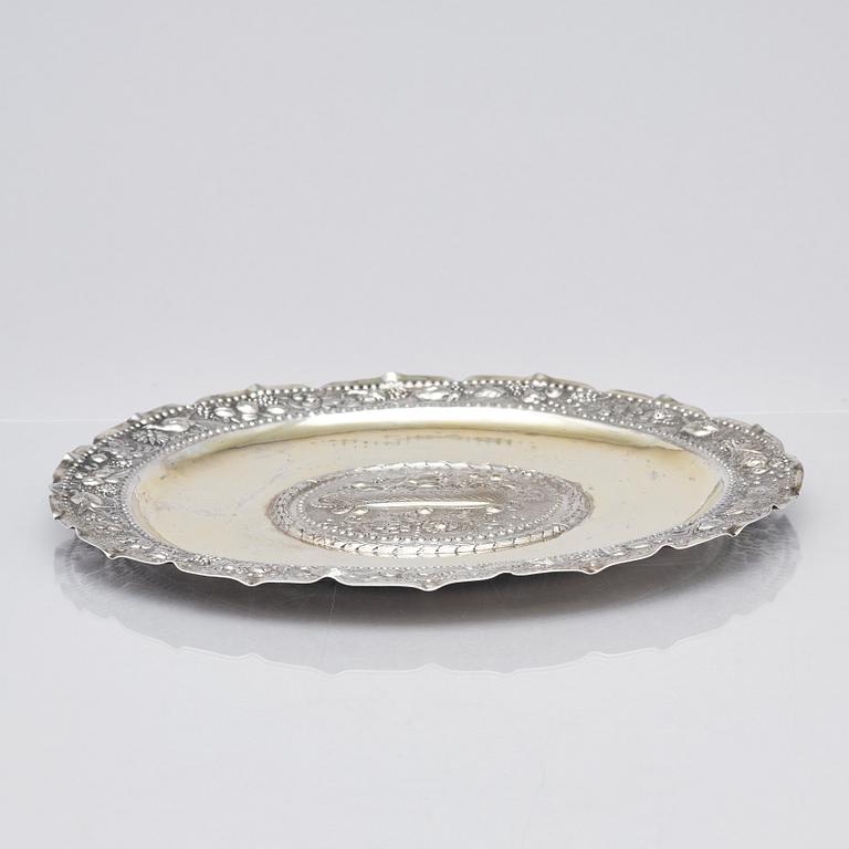 A Swedish early 18th century parcel-gilt dish, mark of Arnold van der Hagen, Norrköping (1695-1740(-42)).