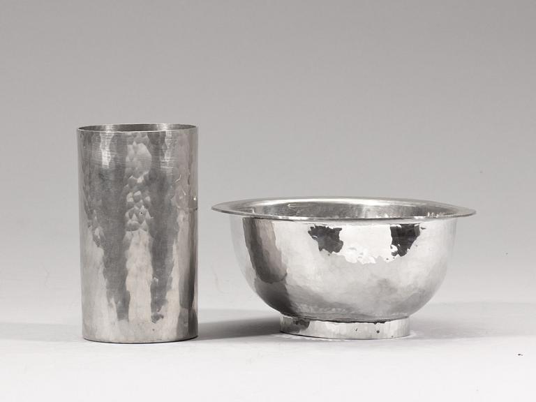 SKÅL samt MUGG, tenn, Svedboms Guldsmeds AB, Vetlanda, 1972 samt 1973.