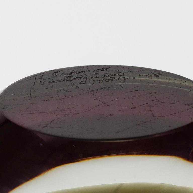 VAS, glas, modell 240, signerad K. Franck Nuutajärvi Notsjö -58.