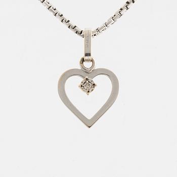 Collier, vitguld, hänge i form av hjärta, med liten diamant.