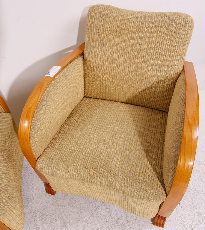 FÅTÖLJER, ett par, 1930/40-tal.