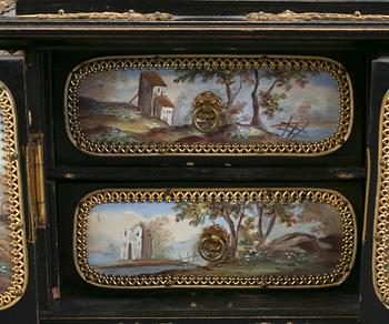 MINIATYRSKÅP, Napoleon III-stil, 1800-talets andra hälft.