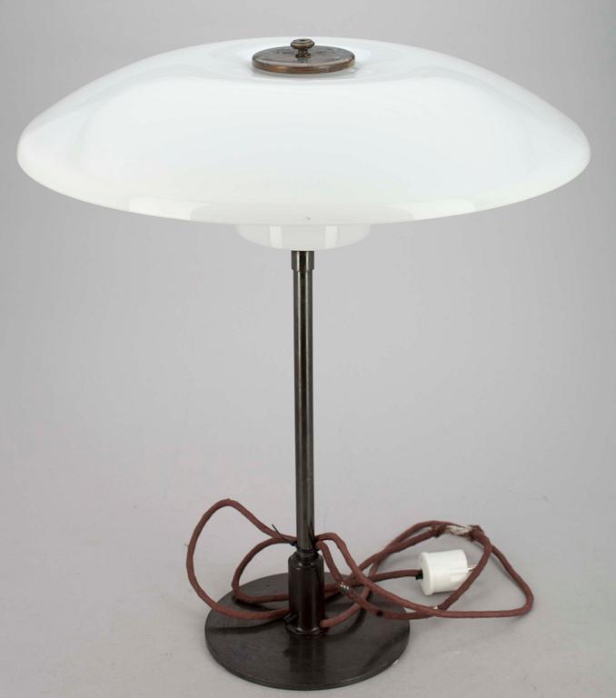 BORDSLAMPA, modell PH-80, Poul Henningsen, för Louis Poulsen Danmark 1940-tal.