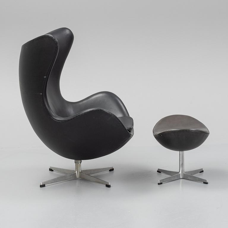 Arne Jacobsen, an 'Egg' swivel chair and ottoman, Fritz Hansen, Denmark.