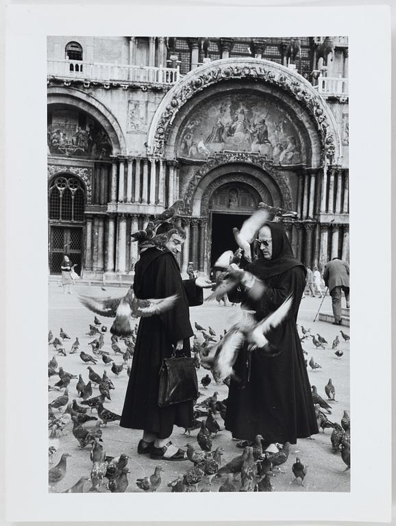 Gisèle Freund, fotografi motiv från Venedig signerad och stämplad a tergo.