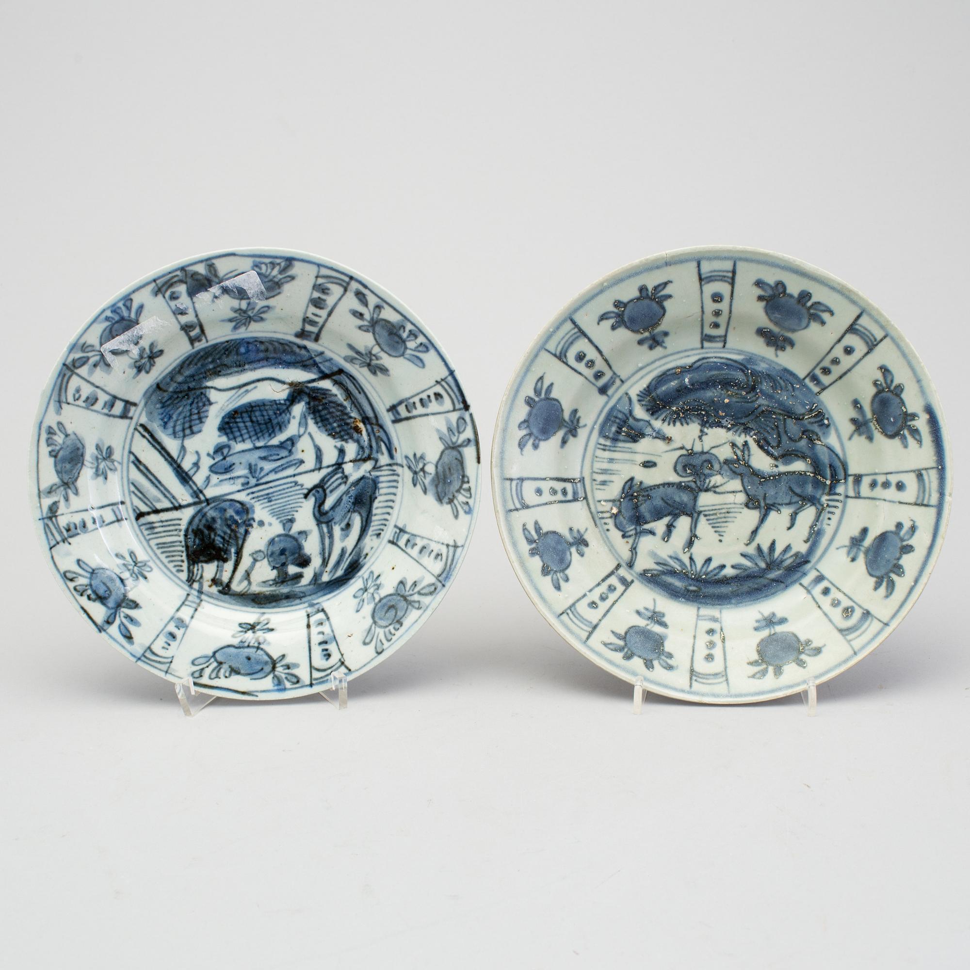 A group of four Chinese kraak porcelain plates, possibly Ming (1368-1644).