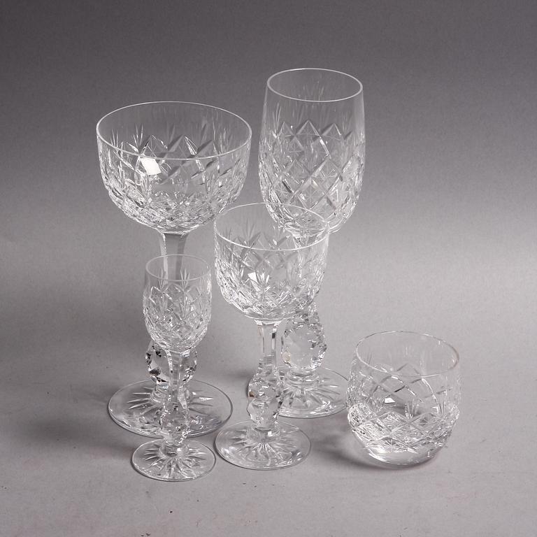 GLASSERVIS, 73 delar, 1900-tal.