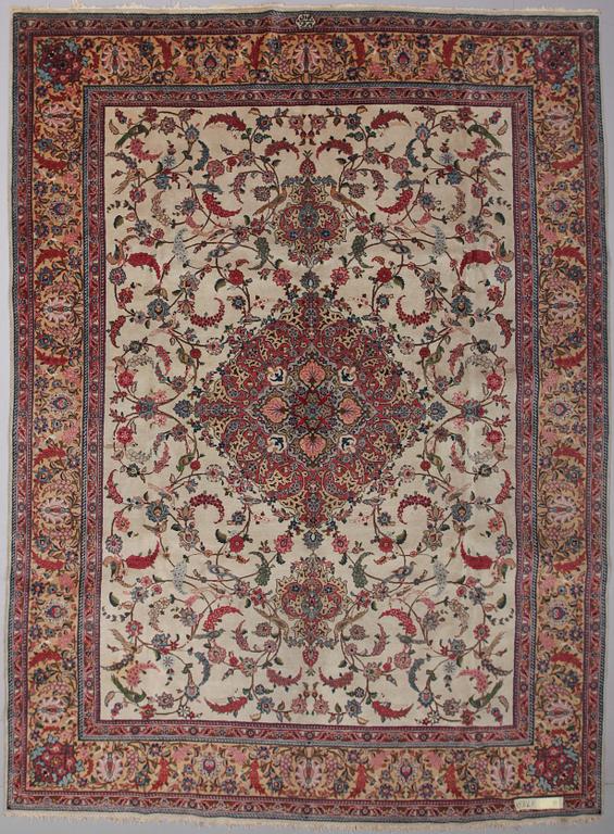 MATTA, persisk, old. 373 x 276 cm.
