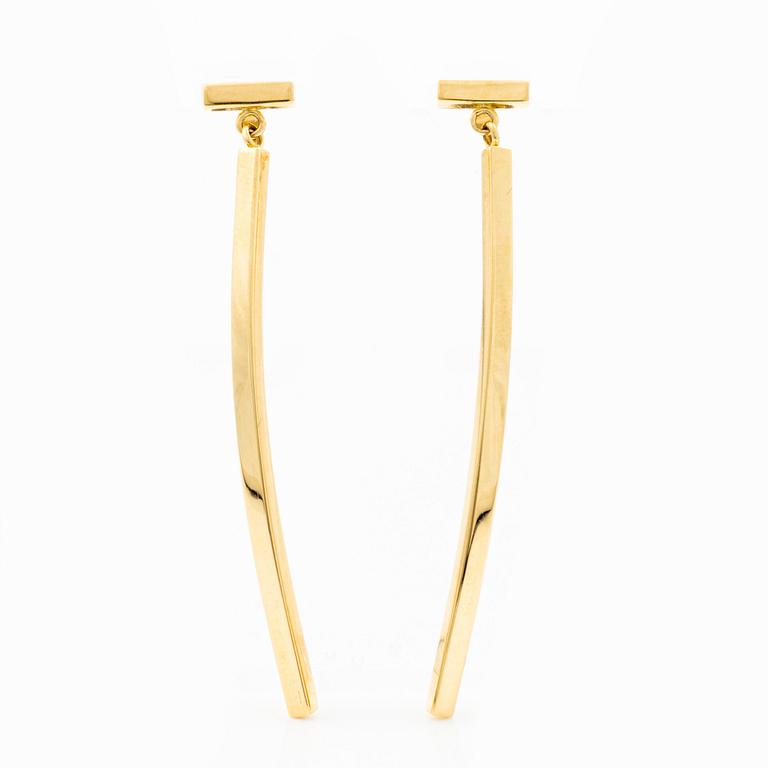 Tiffany & Co a pair of earrings 18K gold.