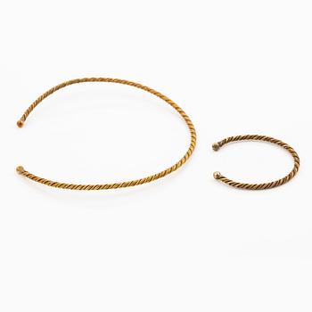 Neck collar and arm ring, bronze, copy after Viking ornament.