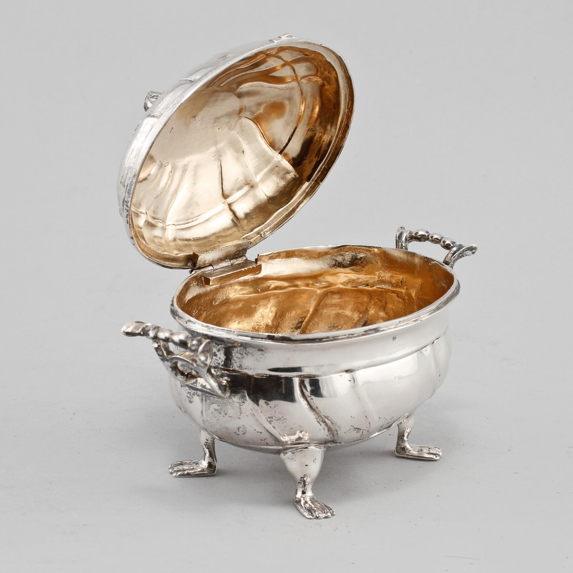 SOCKERSKÅL, silver, importstämplad, 1900-talets första hälft. Vikt 200 g.