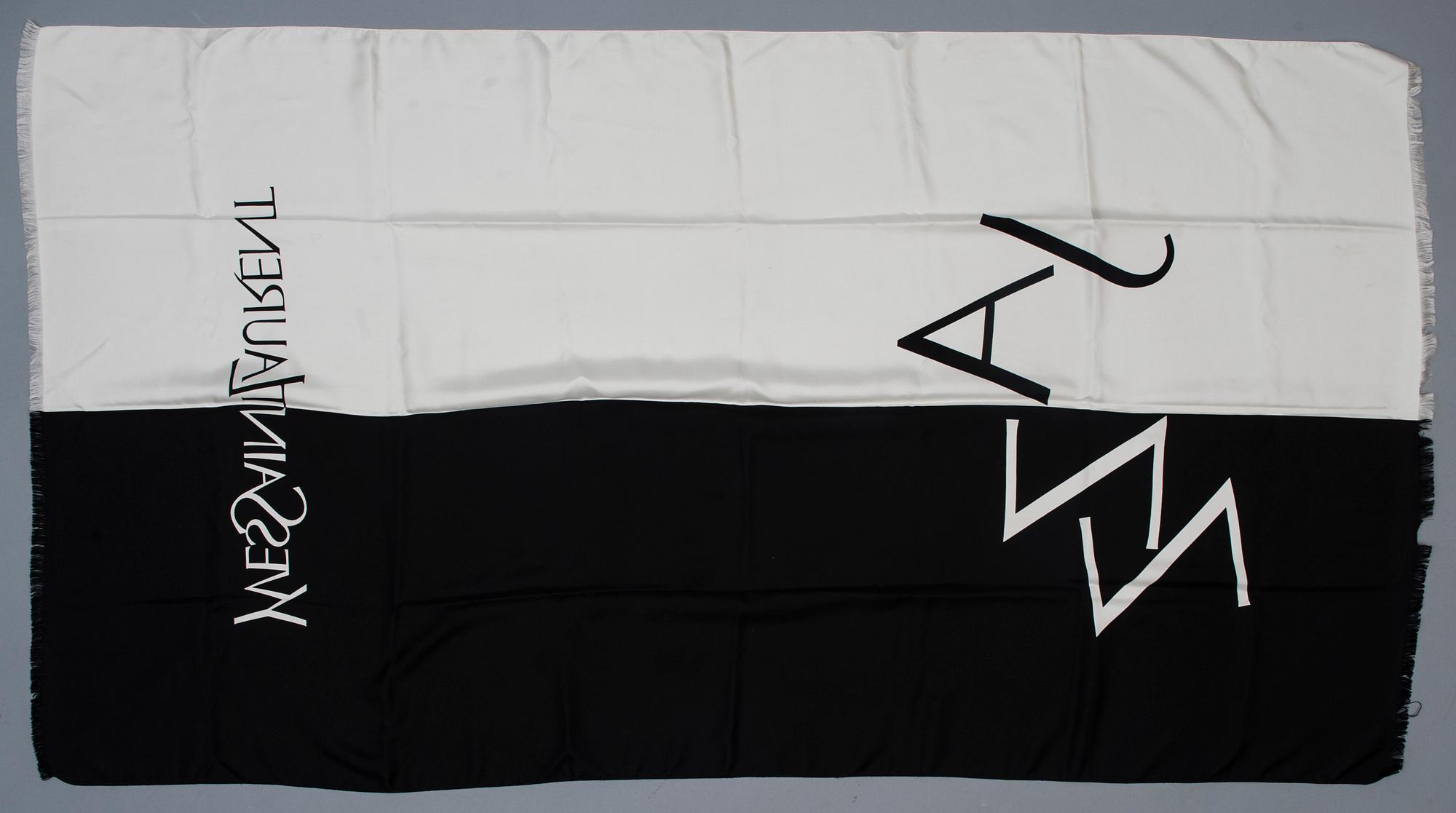 SCARF, Yves Saint Laurent.