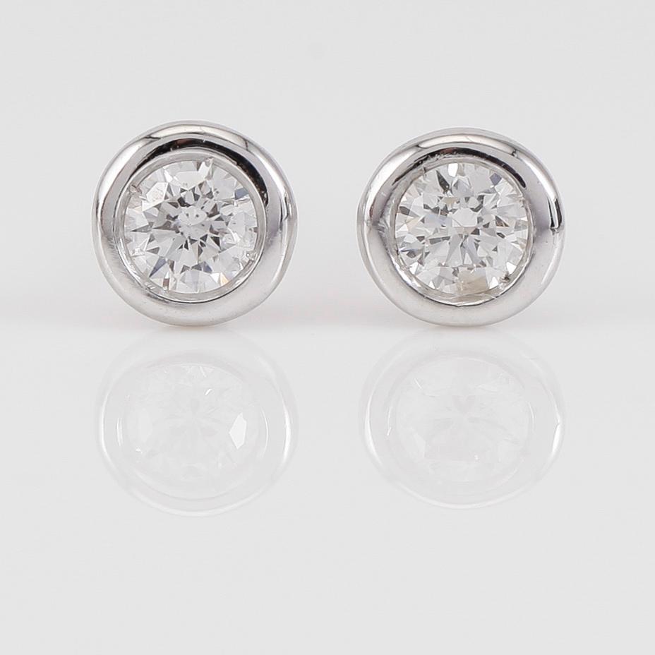 ÖRHÄNGEN, 1 par, 18K vitguld och diamanter tot ca 0.21 ct.