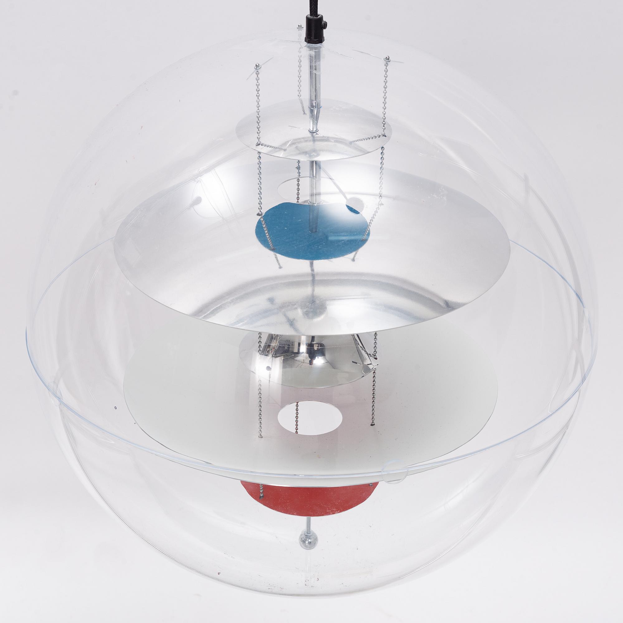 Verner Panton, taklampa, "VP Globe", Frandsen Lighting A/S, Danmark, 2000-tal.