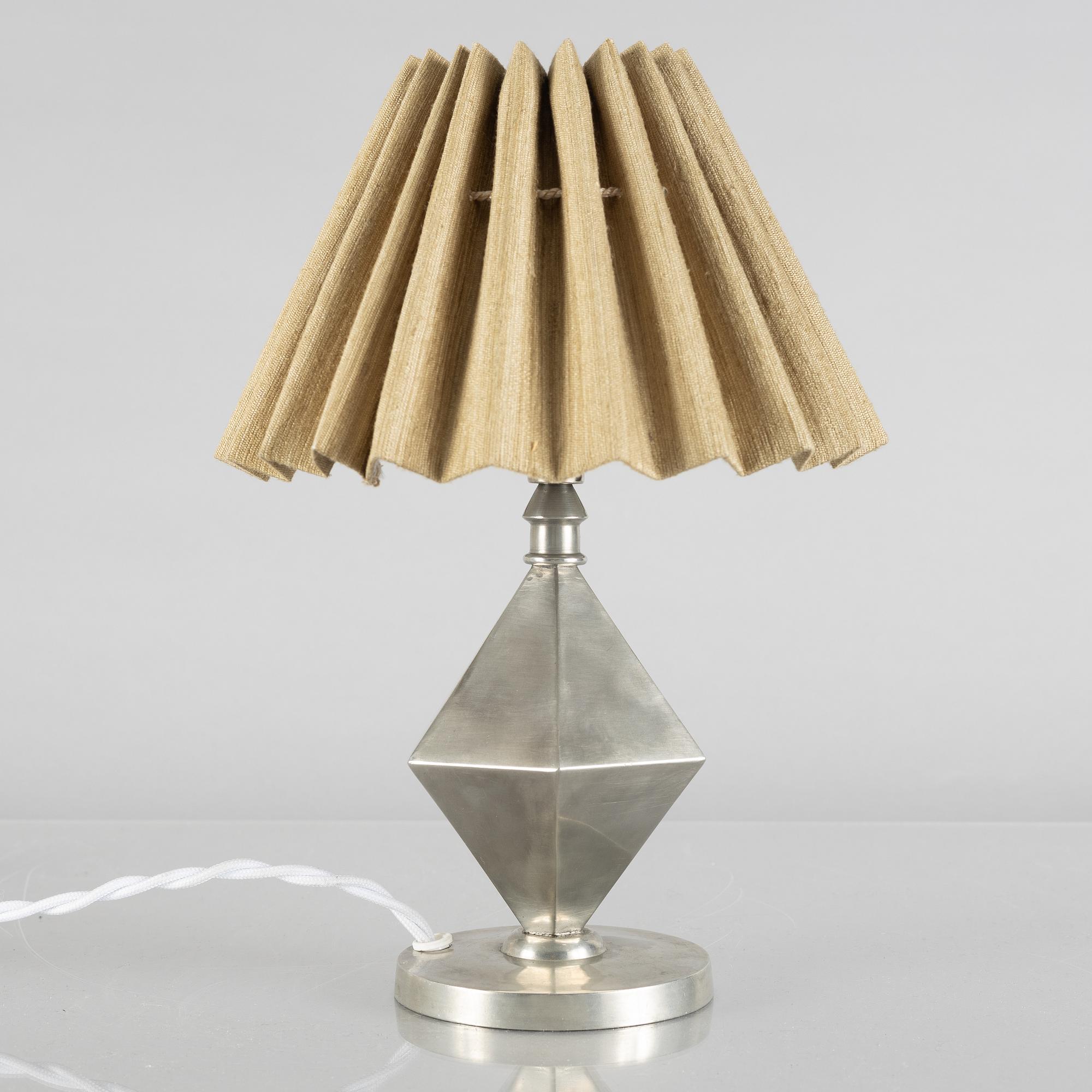 Guldsmedsaktiebolaget, bordslampa, tenn, 1931.