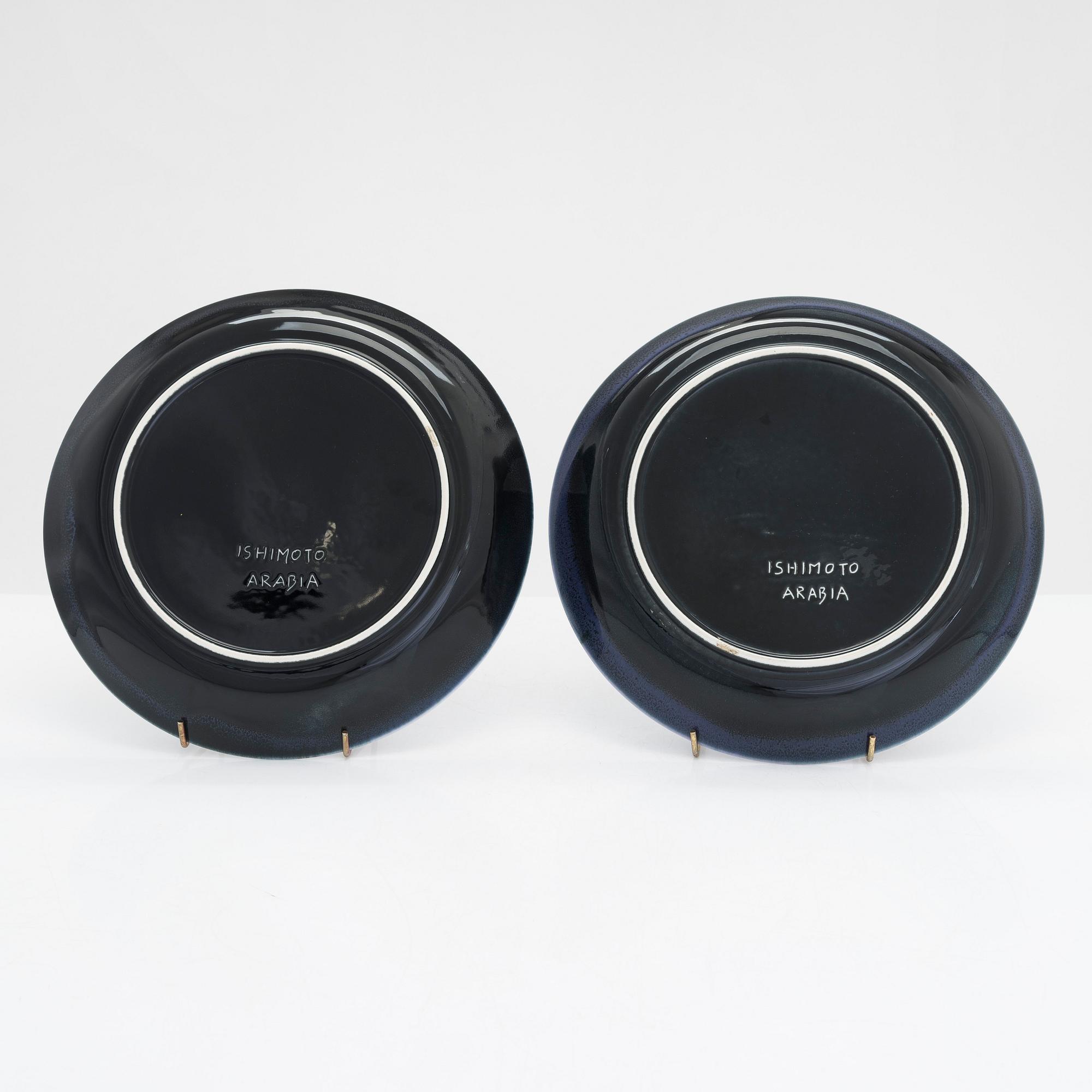 Fujiwo Ishimoto, konstfat, 2 st, unika, keramik, signerade Ishimoto Arabia.