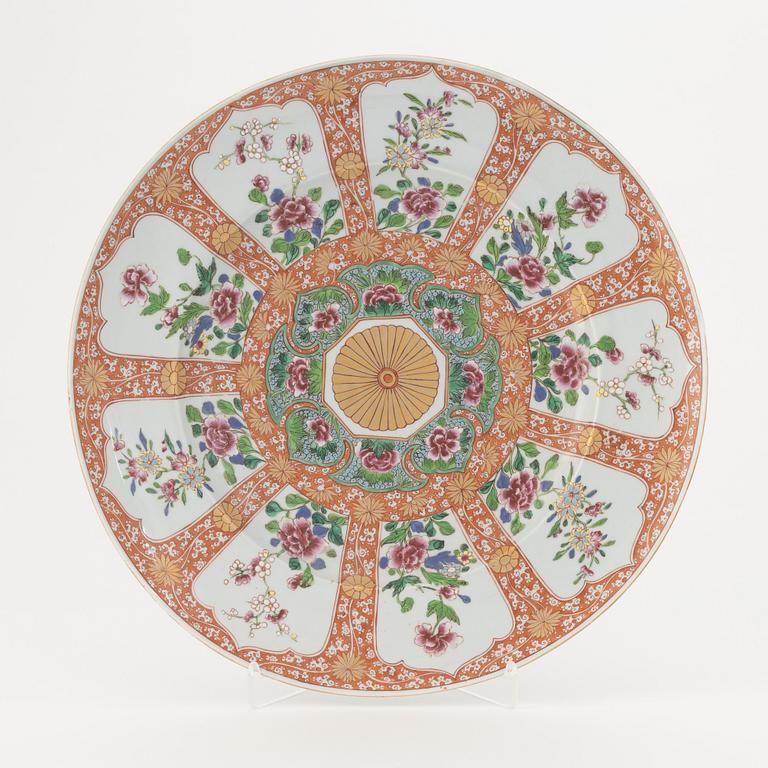 A large enamelled dish, probably Samson, late 19th century.