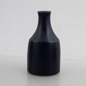 Erich & Ingrid Triller, a set of three stoneware vases, Tobo, Sweden.