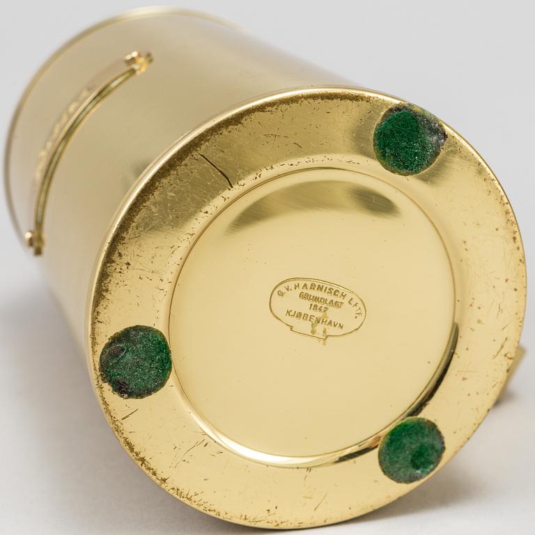 FOTOGENLAMPOR, ett par samt fotogenbehållare, mässing, G.V. Harnisch eftf., Köpenhamn, Danmark, 1900-talets andra hälft.