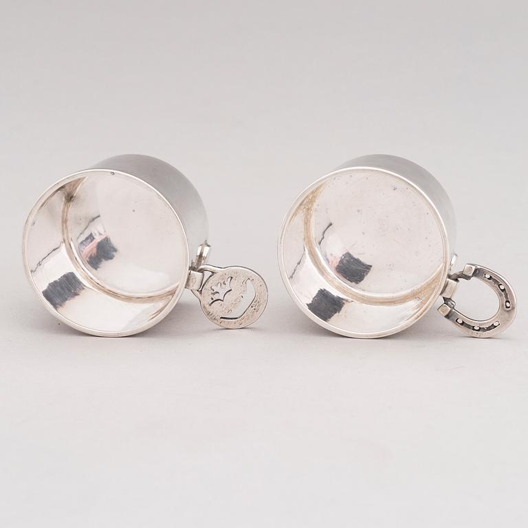 BERTEL GARDBERG, BÄGARE, 2 st, silver (925), Ekenäs, Finland 1975.