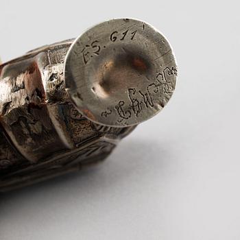 A Swedish 18th century parcel-gilt silver snuffbox, unmarked.