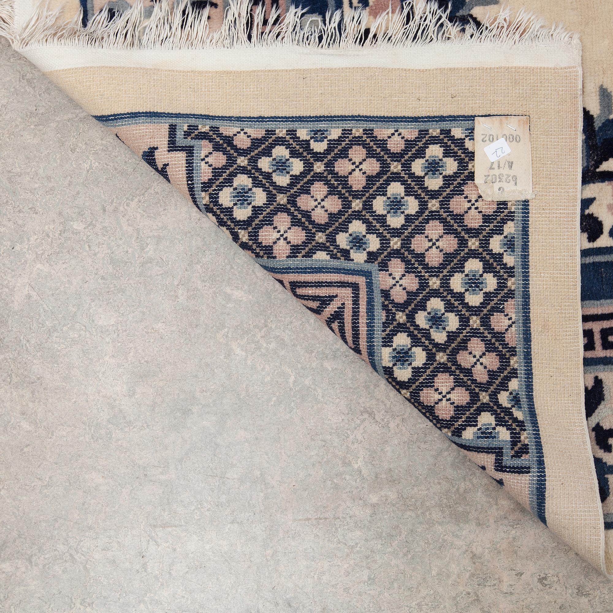 MATTA, Kina. Ca 241x166 cm.