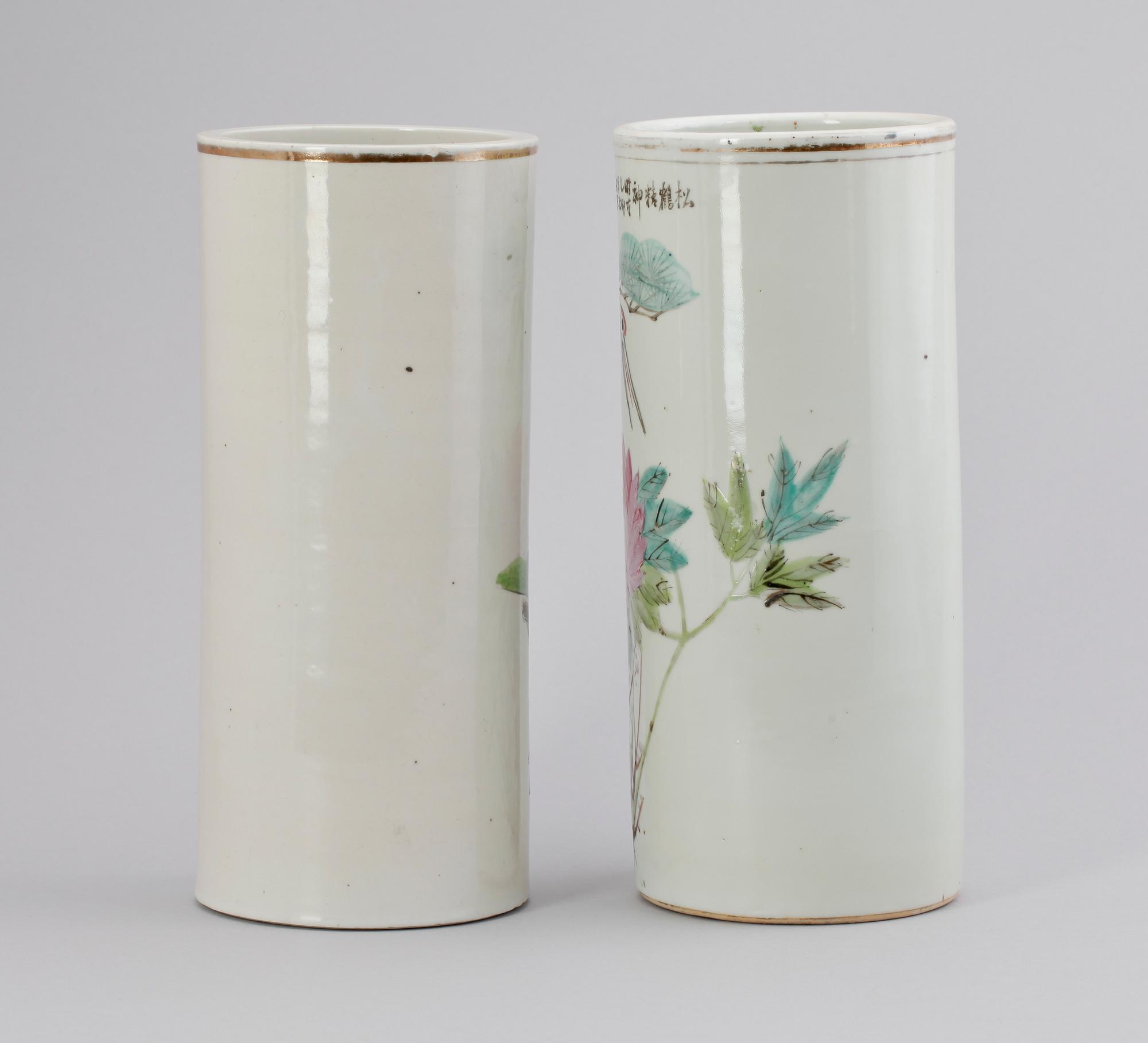 PENSELVASER, ett par, porslin Kina 1900-tal.