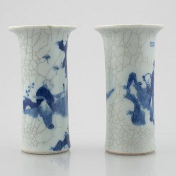 A group of four porcelain vases, Qing dynasty, 19th century/around 1900.