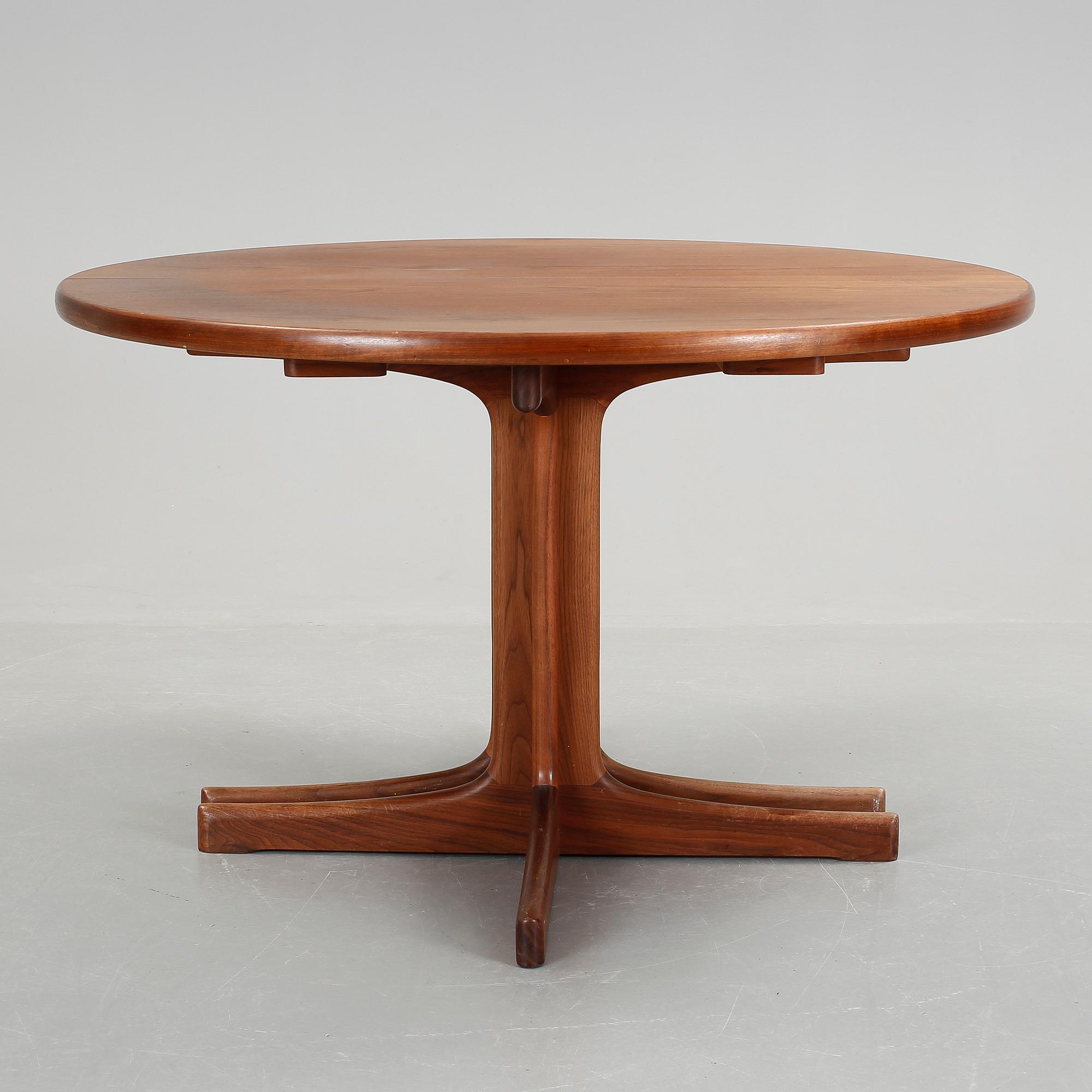 MATBORD, valnöt, Karl-Erik Ekselius, J O C Möbler, Vetlanda, 1960-tal.