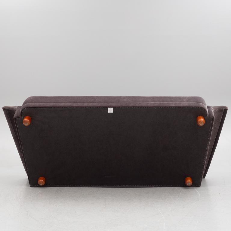 Josef Frank, soffa, "Liljevalchssoffan", Firma Svenskt Tenn, 2019.