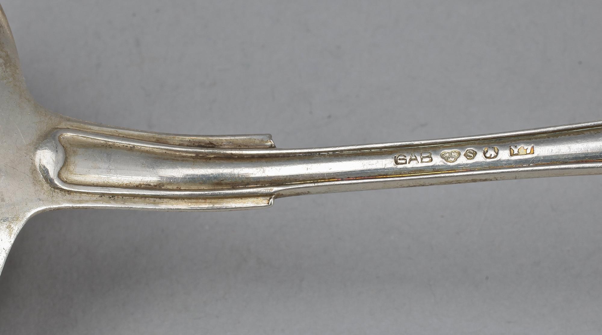 BESTICK, 6 st, silver, "Spetsig svensk", mest GAB, 1800-1900-tal. Totalvikt ca 300 gram.