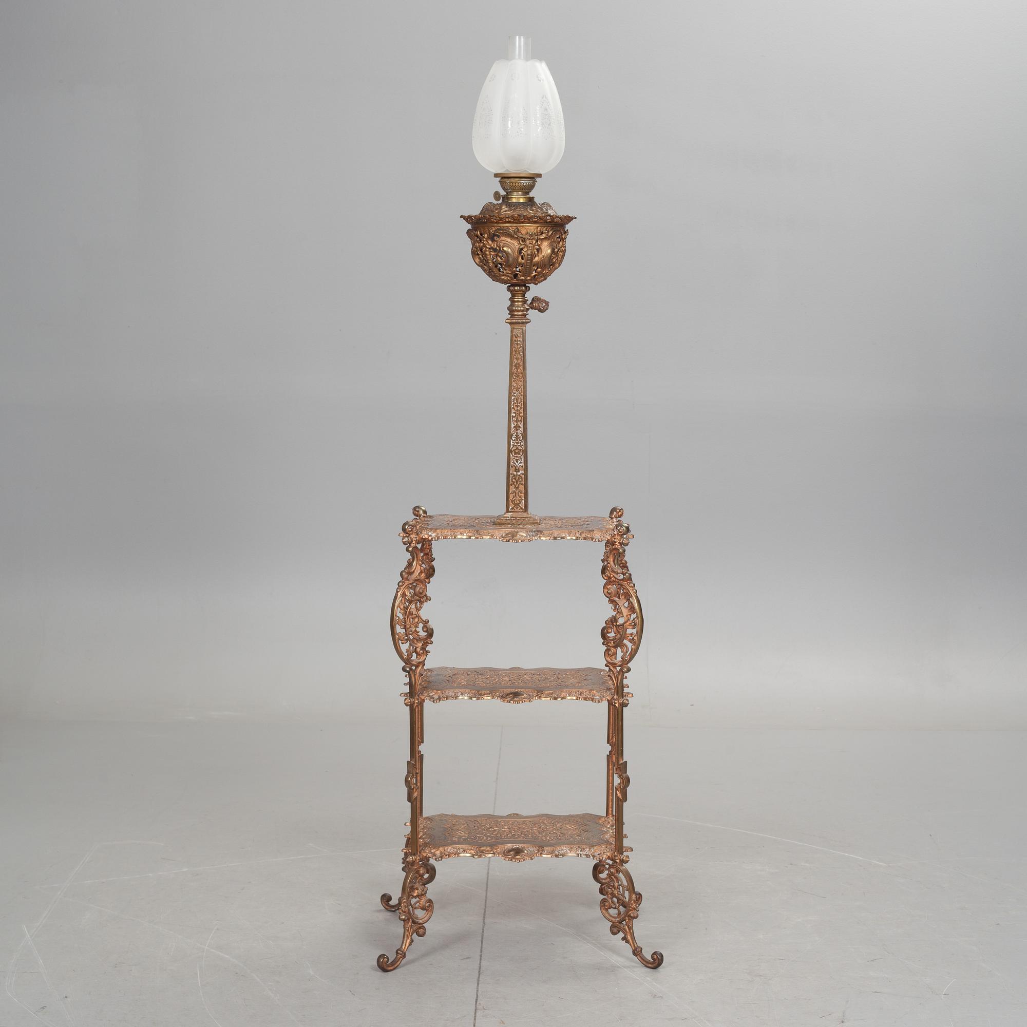 GOLVFOTOGENLAMPA, rokokostil, 1900-tal.