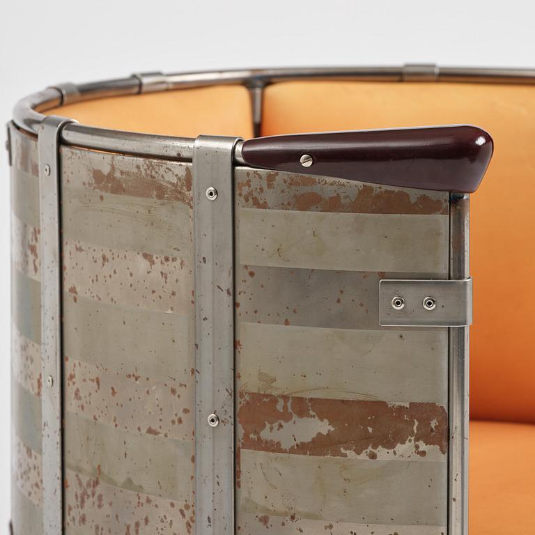 Mats Theselius, fåtölj, "Älgskinnsfåtöljen", ed. 52/360, Källemo, Värnamo, efter 1991.