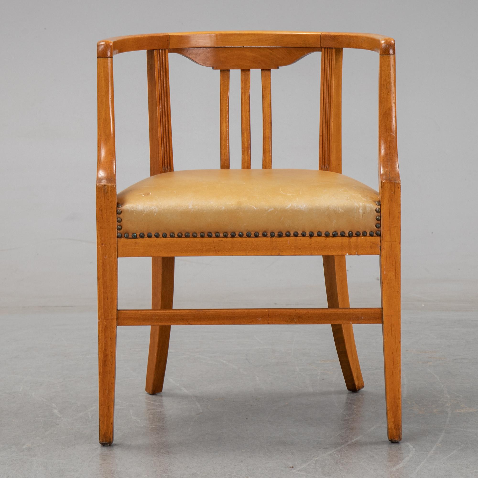 A beech chair, early 20th Century.