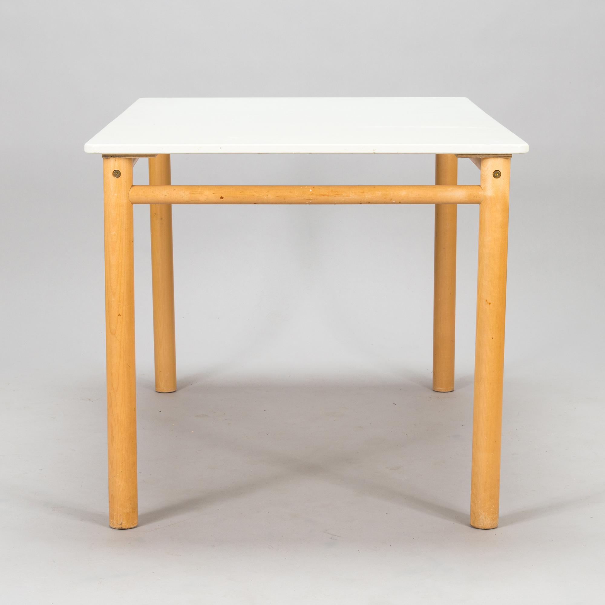 Yrjö Viherheimo & Rudi Merz, 5 stolar och bord, "Pinna", Korkeakoski Oy.