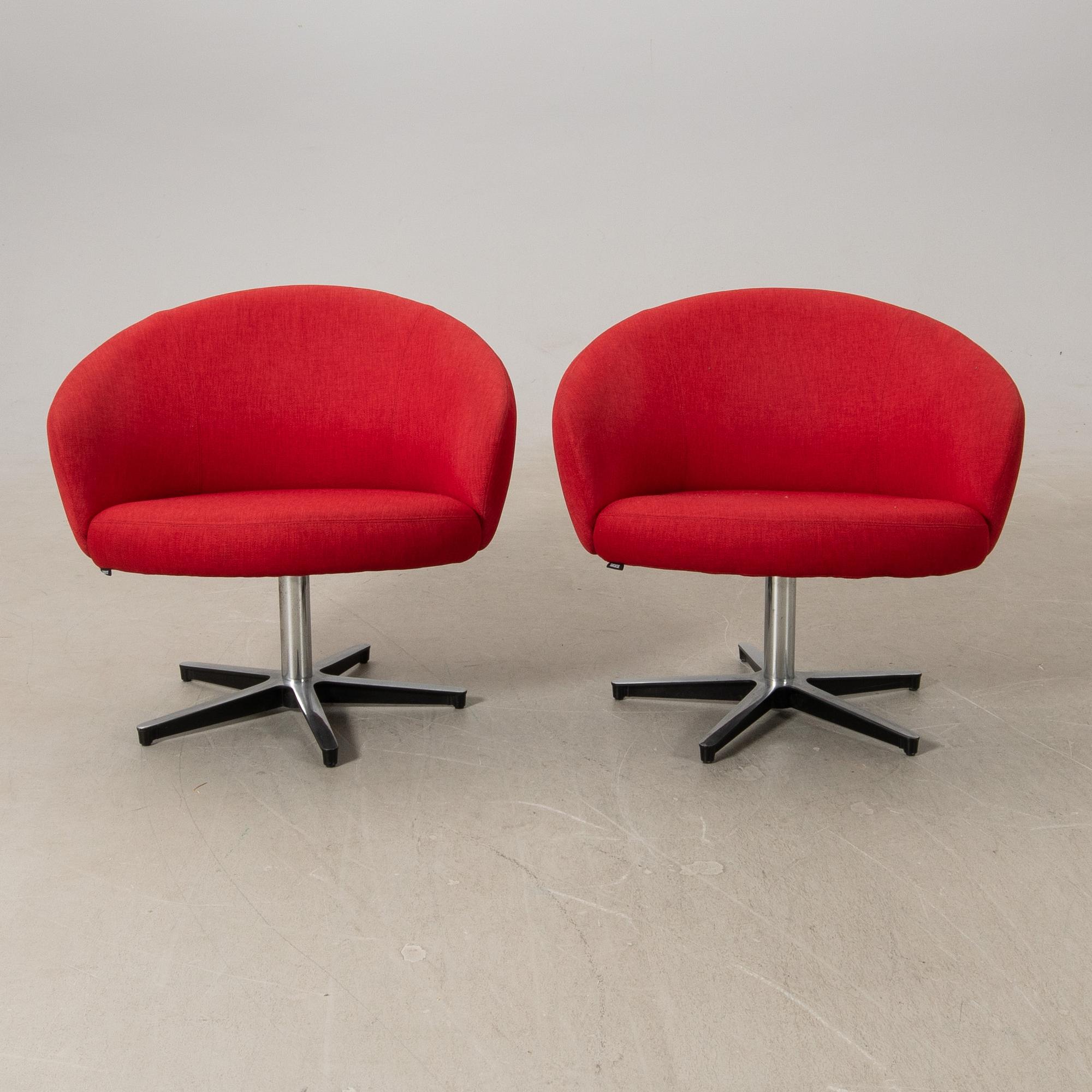 Yngve Ekström, fåtöljer ett par "Rondino" för Swedese.