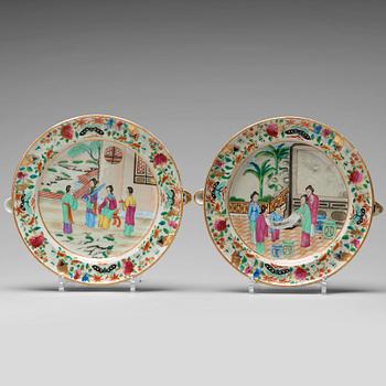 Two Canton hot water dishes, Qing dynasty, 19th Century.