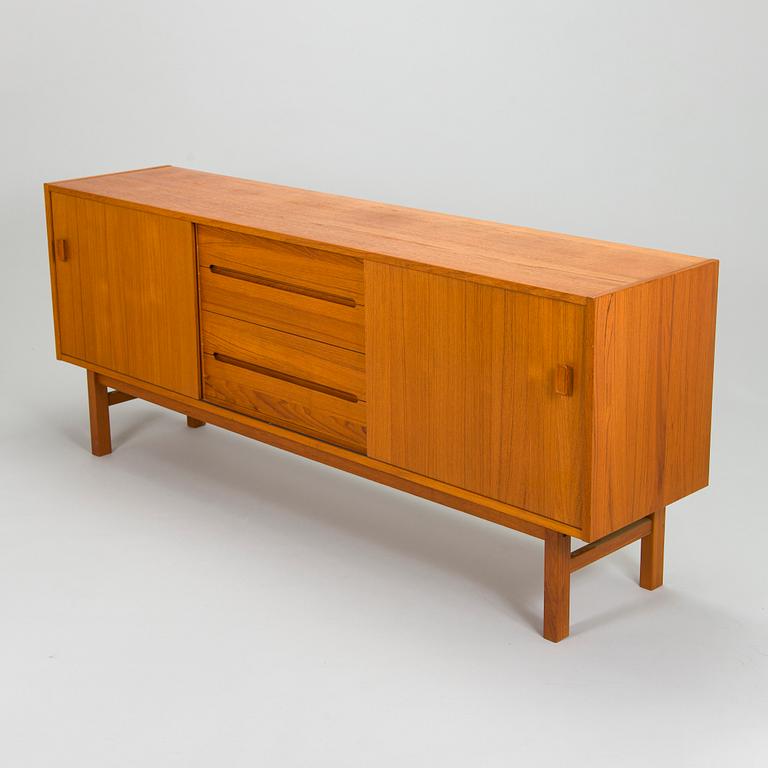 Nils Jonsson, sideboard, "Arild", Bra Bohag, Troeds, 1960-tal.